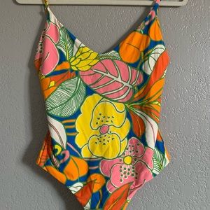 Never worn Jcrew tropical swimsuit, size 8